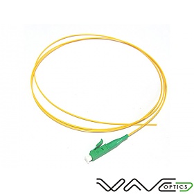 Pigtail światłowodowy jednomodowy LC/APC, 9/125, 0,9mm, włókno G652D, 1m